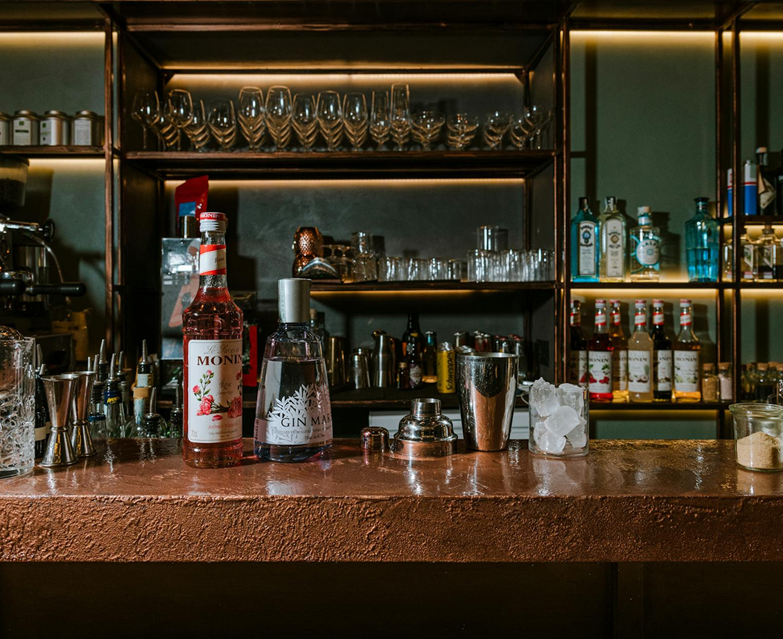 The Bar & Lounge at Chariot Hotel